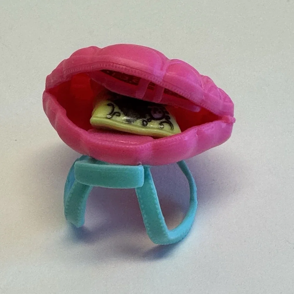 Monster High G3 Pets & Accessories - Crescent Watzie,‎ Neptuna, Tut